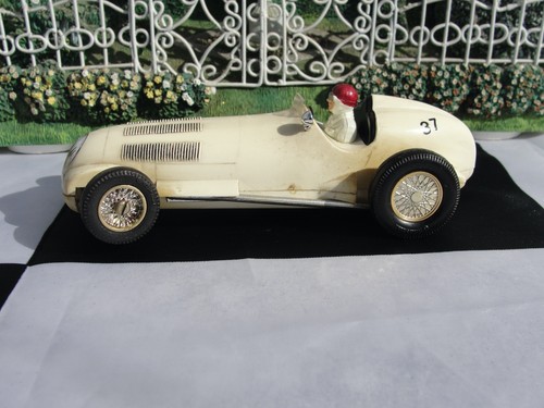 1960 airfix mercedes white - 1960's,