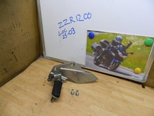 KAWASAKI ZZR1200 LEFT HAND RIDERS FOOT REST & HANGER PLATE