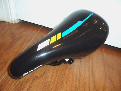 Schwinn black bike seat - black,