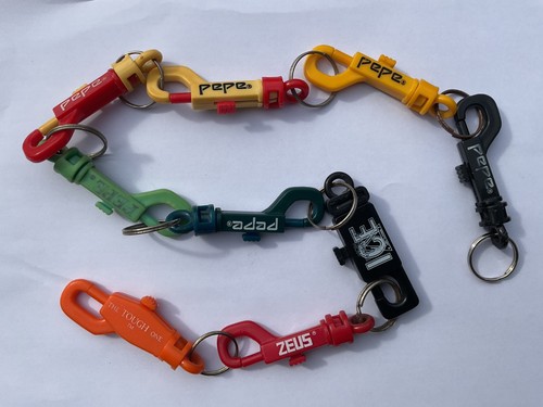 80s 90s pepe keyring - 80s,