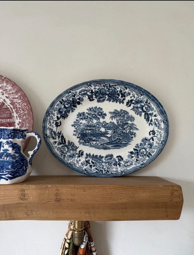 Churchill blue willow pattern - churchill,