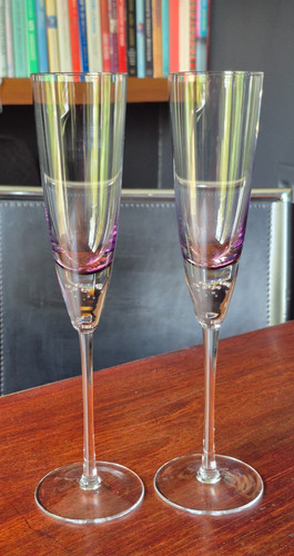 Pair champagne flutes - of,