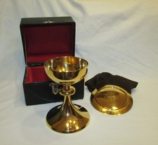 VINTAGE CHALICE & PATENE SOLID SILVER GOLD VERMEIL chalice paten gold silver
