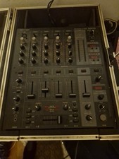 Behringer DJX750 Pro 4-Channel DJ Mixer with Effects