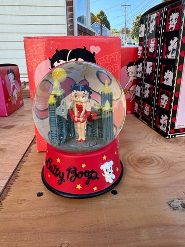 Betty boop new york - york, globe