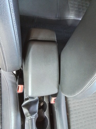 Centre armrest lid - lid, vauxhall