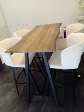 Dining table and 4 chairs new