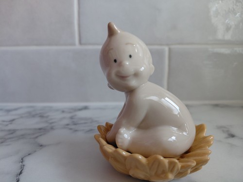 Nao porcelain figurine - figurine, where