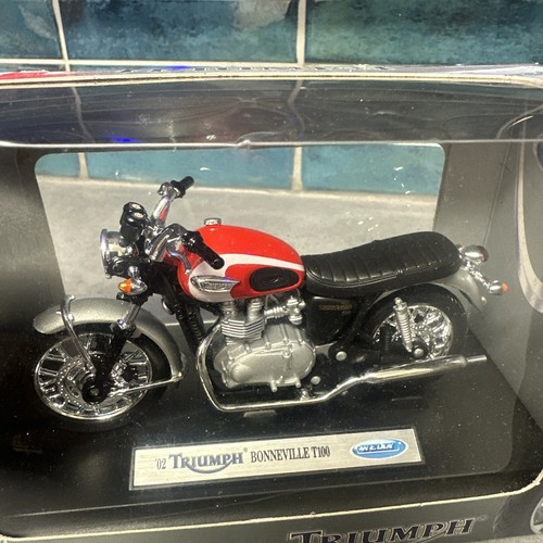 Triumph bonneville t100 - triumph, 1:18