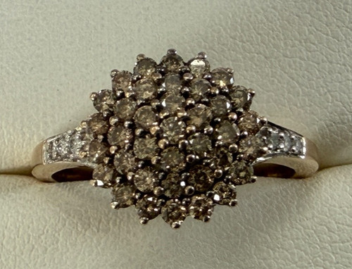 Beautiful 9ct white - beautiful,