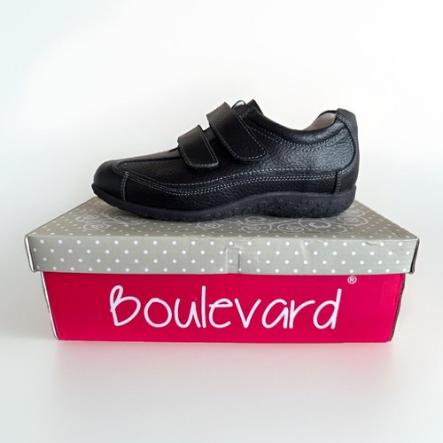 Eee wide fitting shoes - fitting, black
