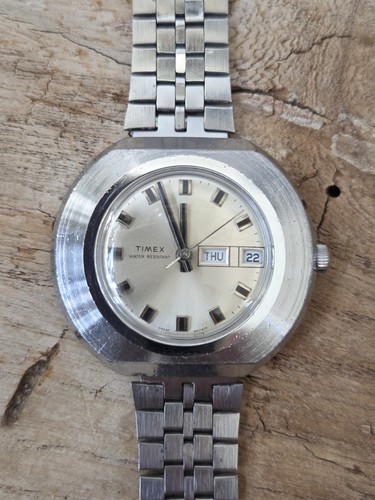 Vintage timex day date watch - vintage, day-date
