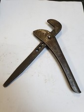 vintage footprint wrench 7"