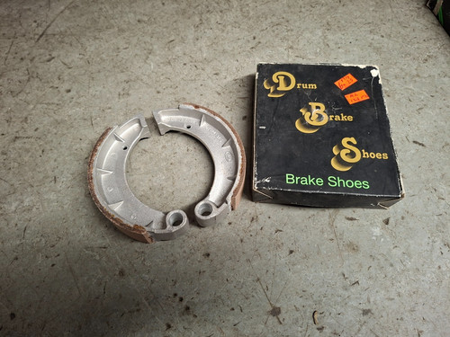 Drum brake shoes - 210979,