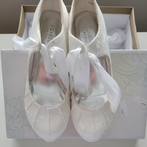 Monsoon ivory satin lace - satin, court