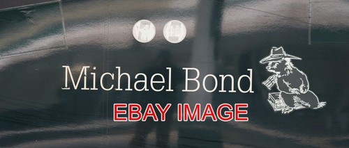 Photo michael bond plate - ,