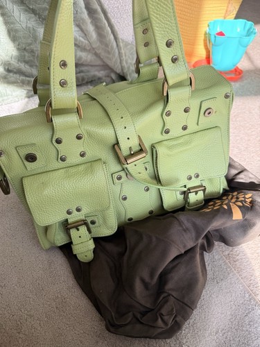 Stunning green mulberry - green,