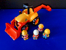 ELC Happyland  Digger with Lights / Sounds + 4 Figures good clean condition