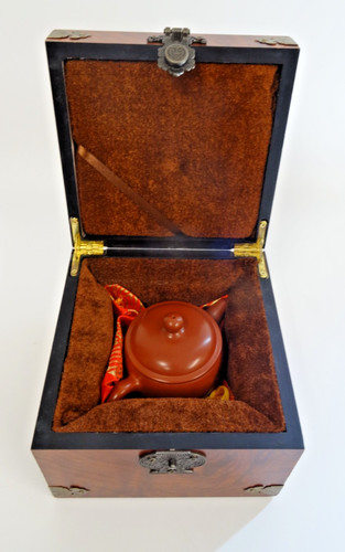Chinese yixing cha red clay - chinese,
