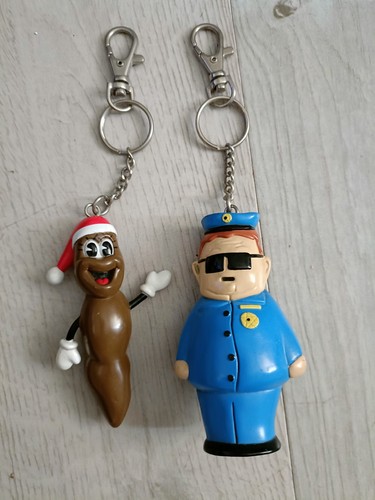 South park keyrings officer - south,