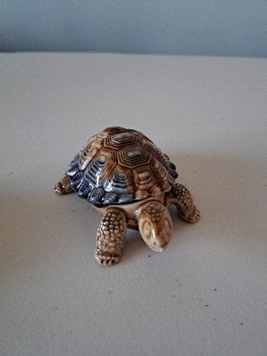 Wade pottery tortoise - wade,