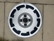 Volkswagen Golf Mk2 silver Pirelli 14” P Slot Alloy Wheel 171601025AA