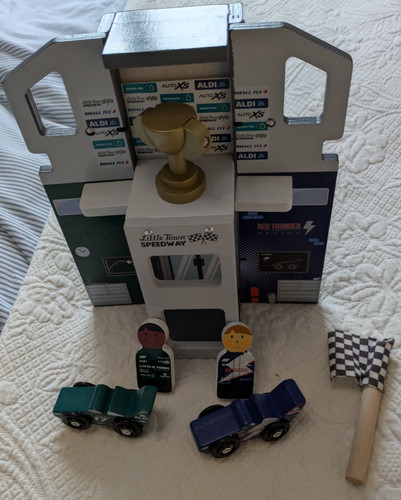 Aldi little town speedway - aldi,