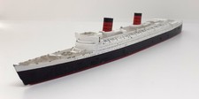 Tri-ang Minic Ship RMS Queen Elizabeth Die Cast Model 26 cm Long Cunard Line