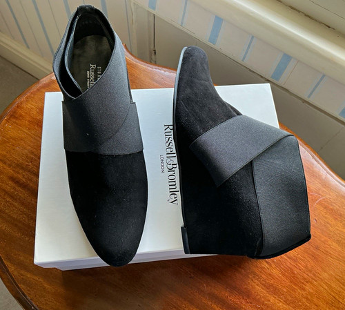 Russell bromley stuart - &,
