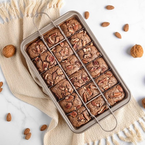 Non stick tray bake - non-stick, tray-bake/brownie