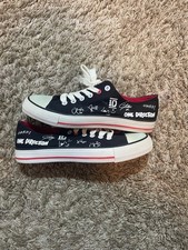One Direction Signatures Low Top Sneakers Black Women's Size 8 Good Condition