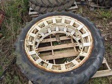 9.5r 44 ROW CROP WHEEL AND