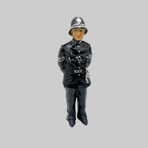 Dolls house resin - dolls,