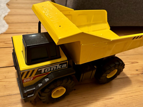 Tonka 952 yellow black - &,
