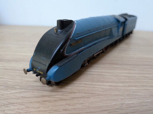 Hornby r3371 class mallard - r3371, a4