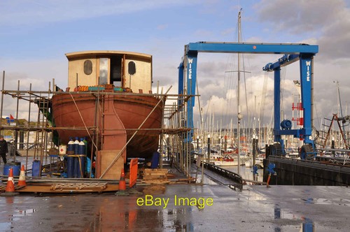 Photo 6x4 boat hoist and - boat,