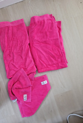 Pink towel bundle hand - bundle,