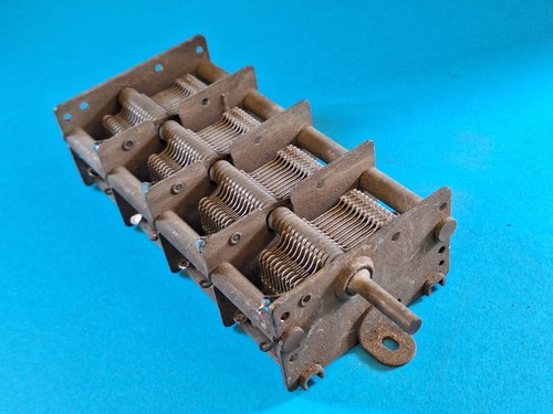 Gang tuning capacitor - capacitor, ~
