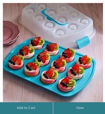 New Pampered Chef  Cupcake Pan