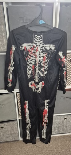 Skeleton halloween all one - halloween, in