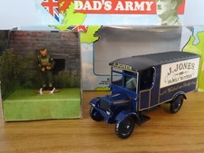 CORGI CLASSICS DAD'S ARMY TV THORNYCROFT VAN & MR JONES FIGURE MODEL 09002 1:50