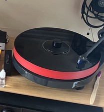 Pro-Ject RPM 5 Turntable