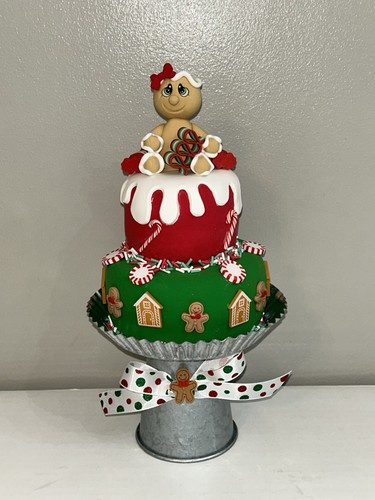 Gingerbread peppermint cake - gingerbread,