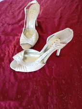 Pair Of Debut Bridal Sling