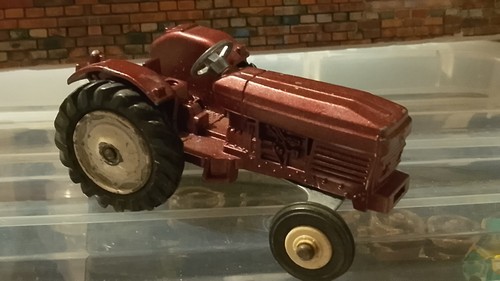 Dinky 308 leyland tractor - 308,