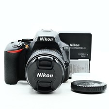 Nikon D5600 DSLR Camera / AF-P