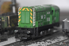 Hornby R339 Class 08 War Department Diesel Shunter WD17 Green OO Runs Well