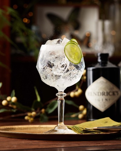 Hendricks gin genuine diamond - gin,