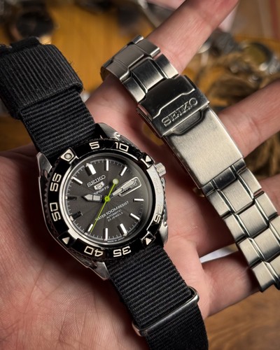 2007 seiko sports snzb23j1 - 5,