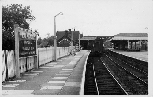 Ruabon train station - ruabon,